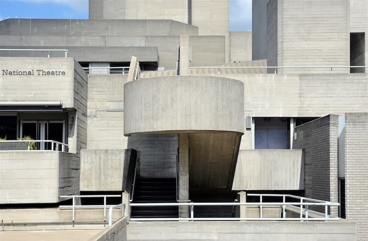 What are the main characteristics of brutalist architecture?