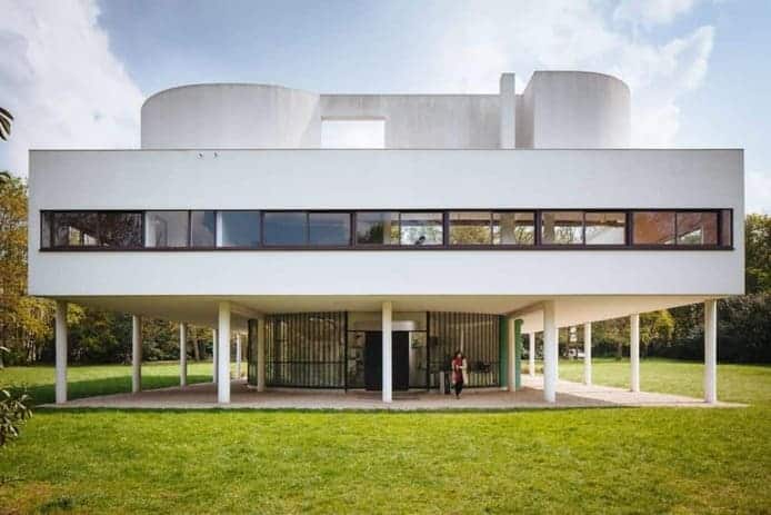 Le Corbusier, Villa Savoye Exterior.