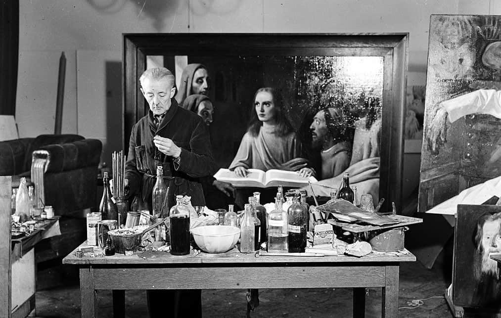 The forger Han Van Meegeren and his fake Vermeer - Jesus among the doctors - 1945