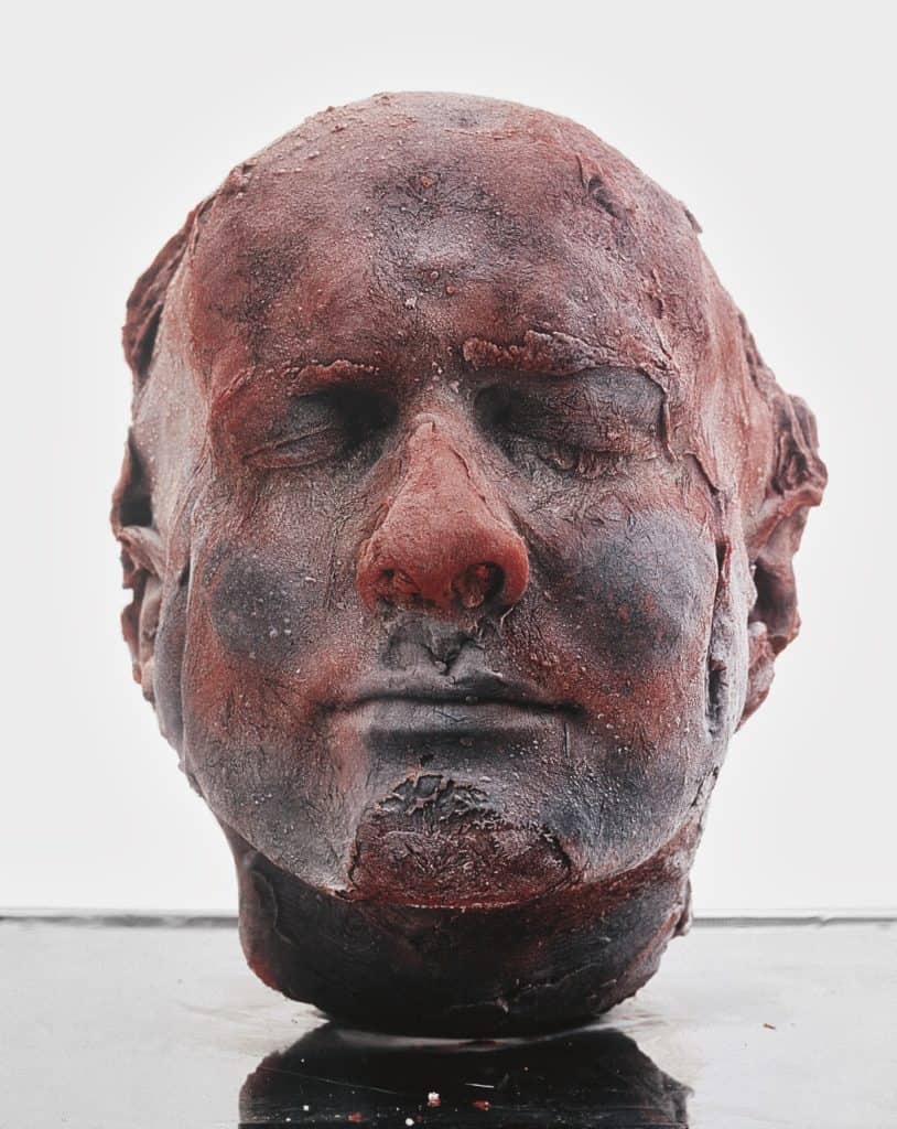 art with blood. Marc Quinn, Self, 1991.