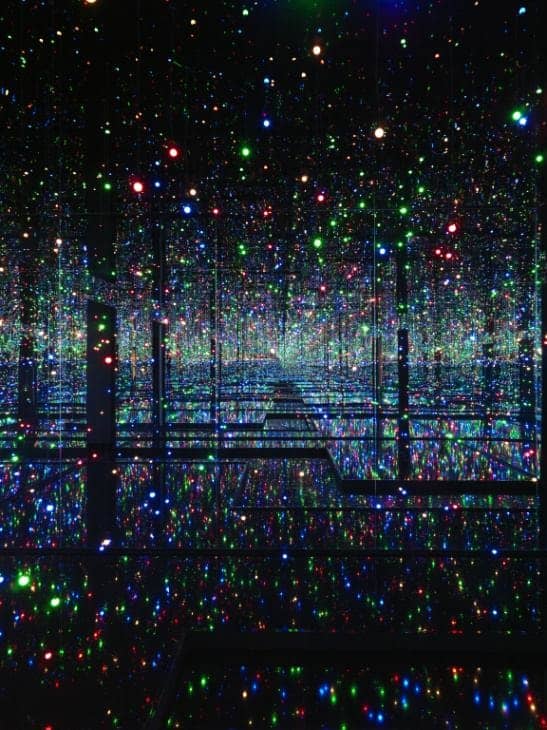 Infinity Mirrored Room – Filled with the Brilliance of Life (2011) by Yayoi Kusama