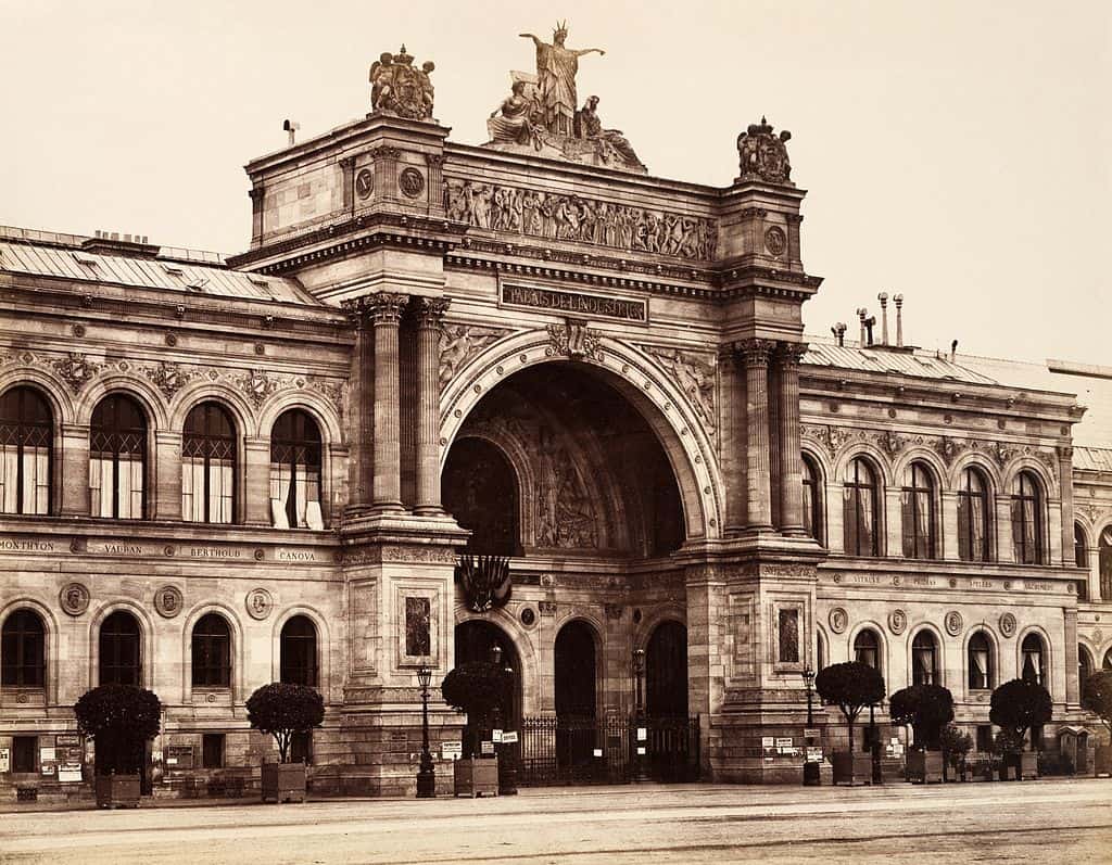 Palais de l'Industrie in Paris where Salon des Refusés took place. Photo by Édouard Baldus.
