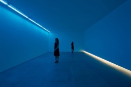 Bruce Nauman natural light blue light room design