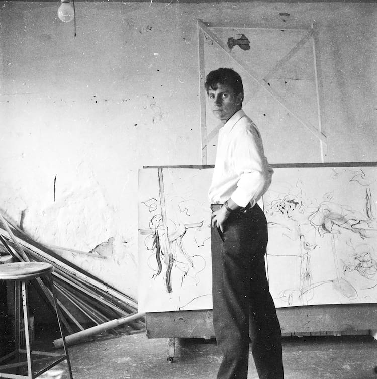 Ed Moses in his shared studio on Sawtelle Boulevard in 1958. Courtesy of JD Malat Gallery.